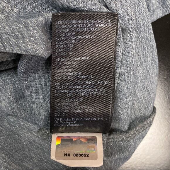 The North Face Performance Flashdry Gray Tank - Picture 10 of 12